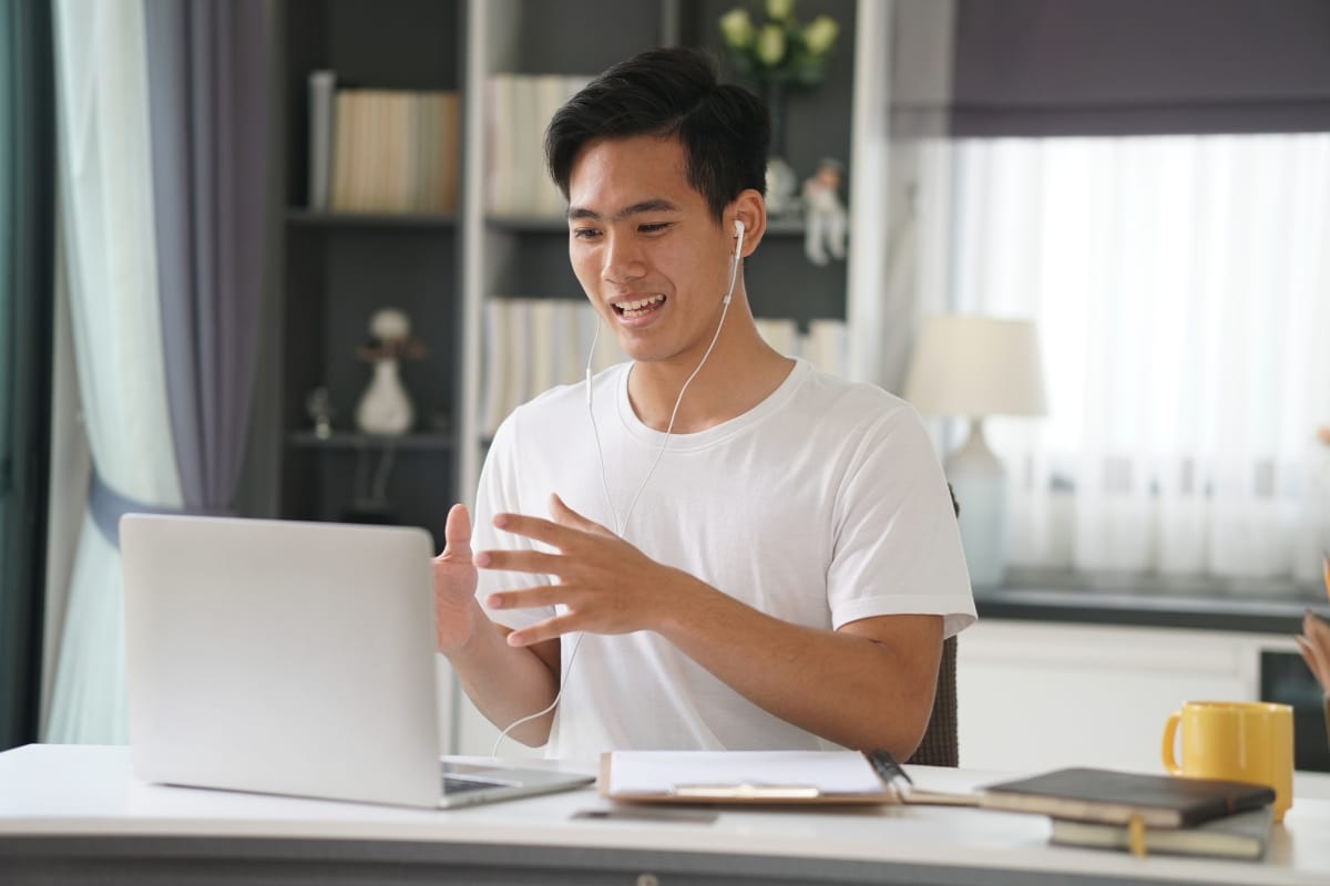 Cách luyện Speaking IELTS Part 3 cải thiện tư duy phản biện và mở rộng ý